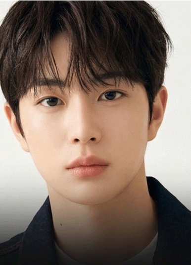 눈을 떴을 때 전체 얼굴과 조화로운 눈매